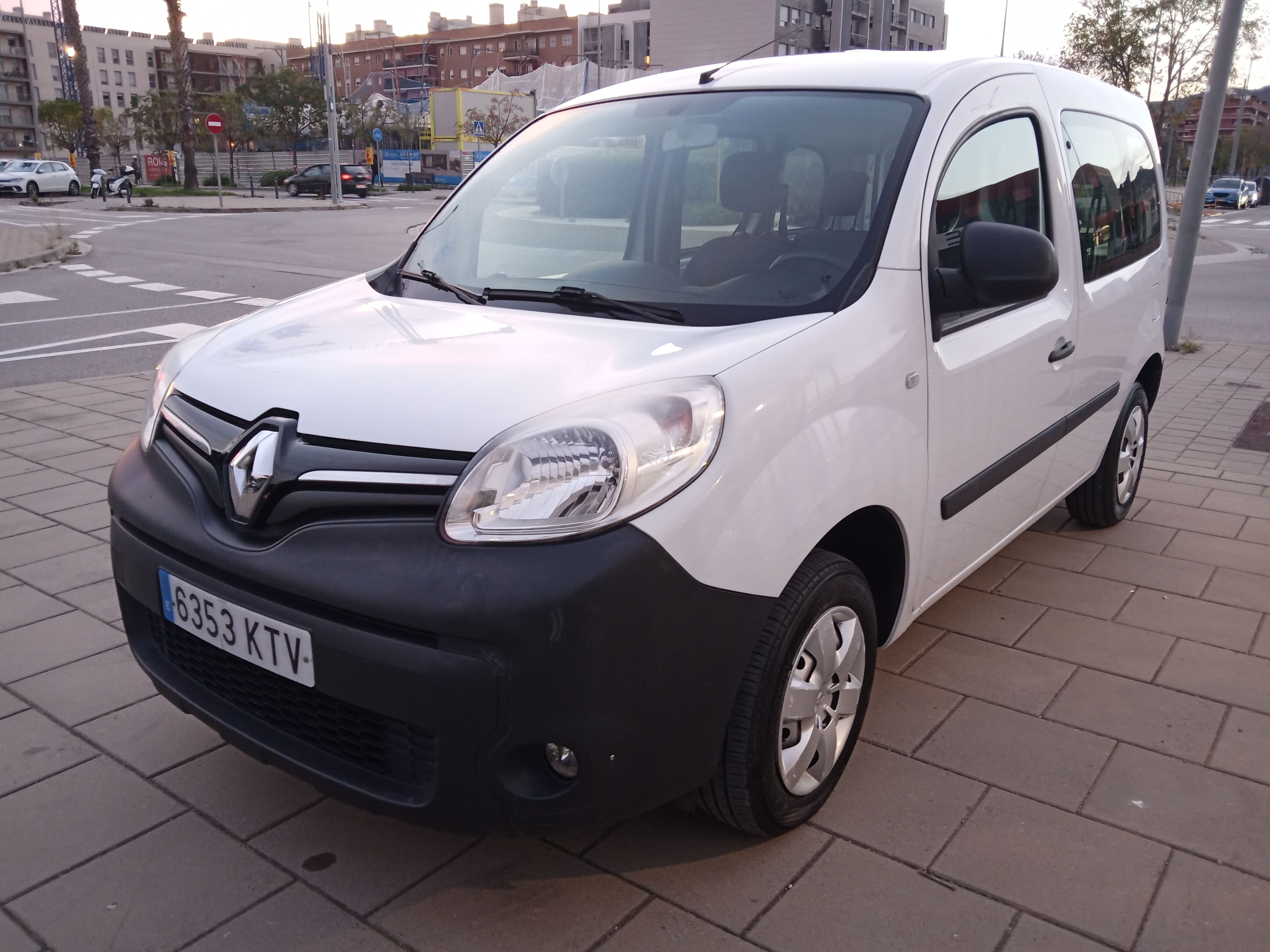 RENAULT KANGOO KOMBI RENAULT KANGOO KOMBI