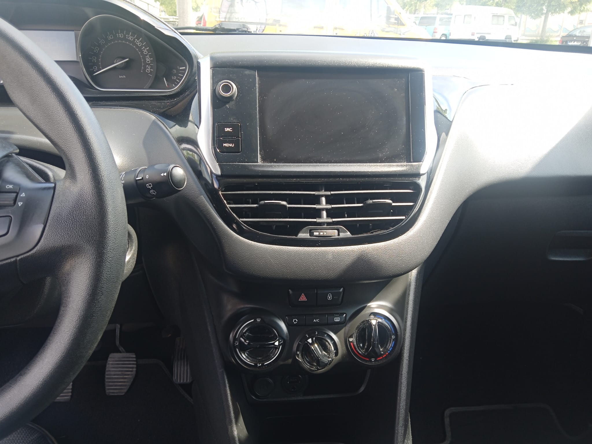 PEUGEOT 208 12cc 82CV PEUGEOT 208 12cc 82CV